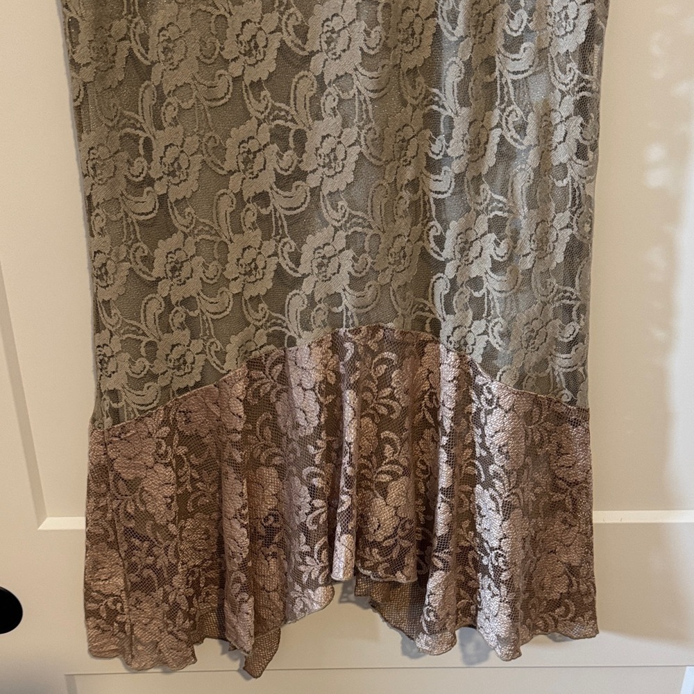 Spencer Alexis Petite Lace Skirt - Picture 3 of 11